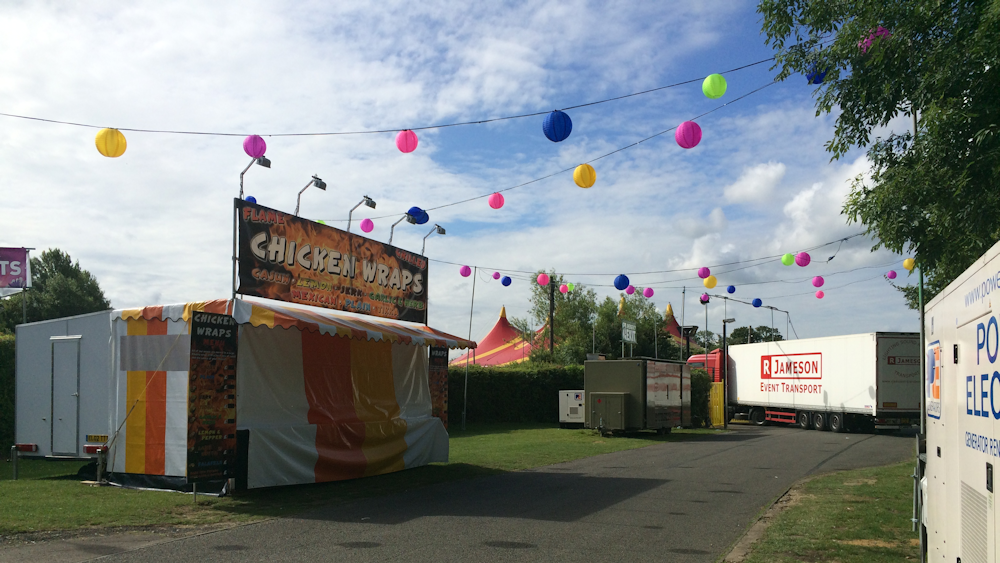 Bright Outdoor Lanterns Were the Main Festival Goer Throughout 2015