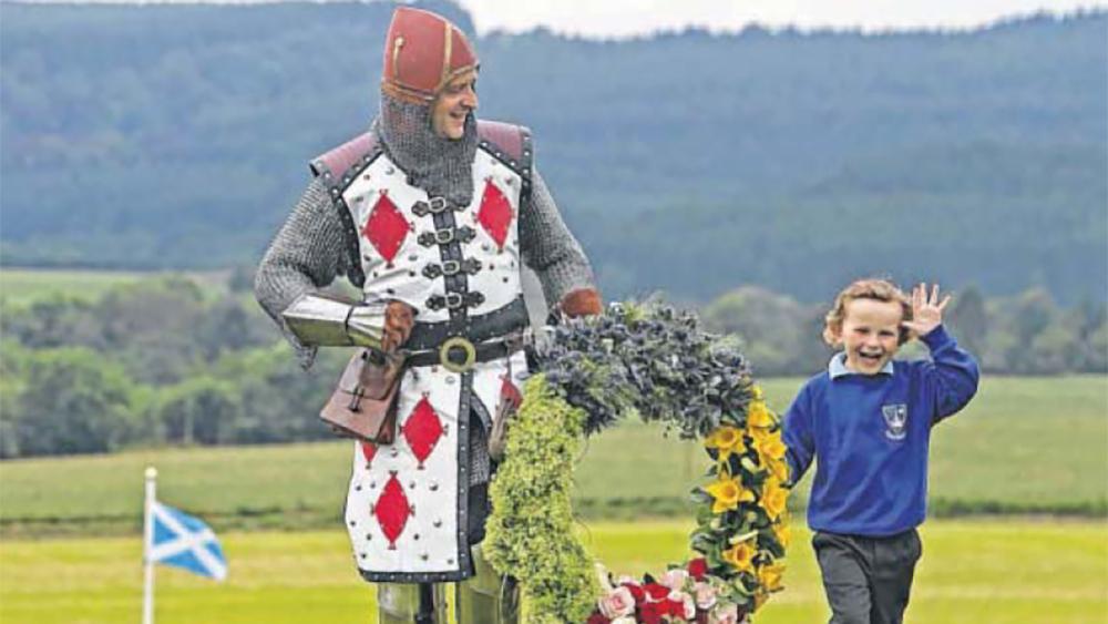 Lantern Procession celebrates 700th anniversary of Bannockburn