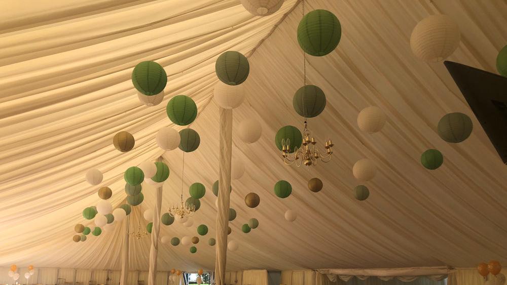 Green and Gold Sparkling Lanterns