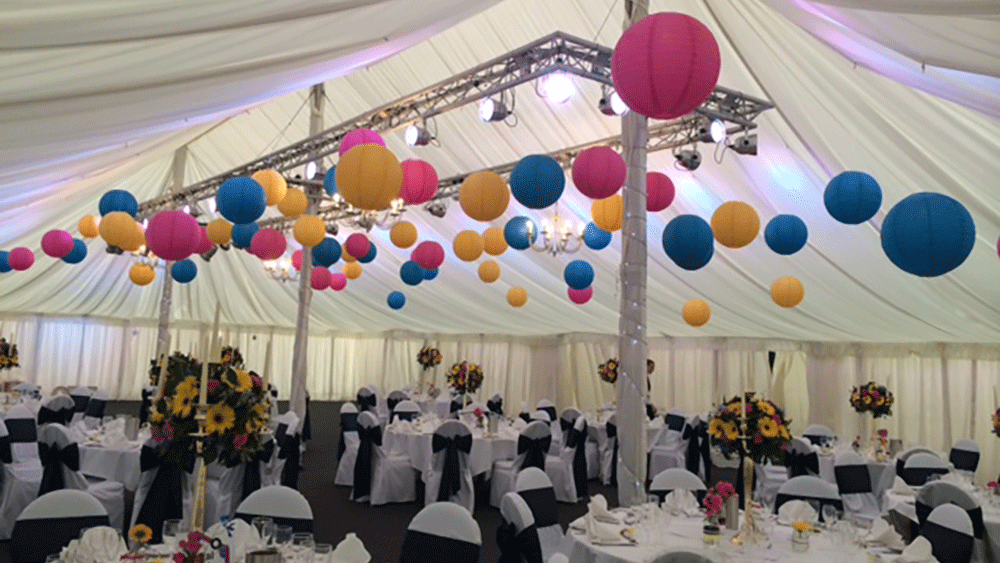 Wow your wedding guests with vibrant hanging lanterns