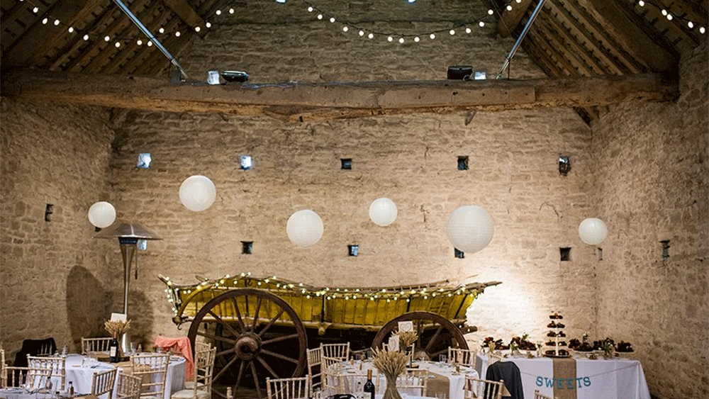 A relaxed barn wedding at Cogges Manor Farm, Witney, Oxfordshire