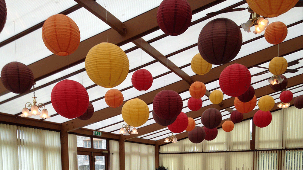 Traditionally Rich Autumnal Style Lanterns