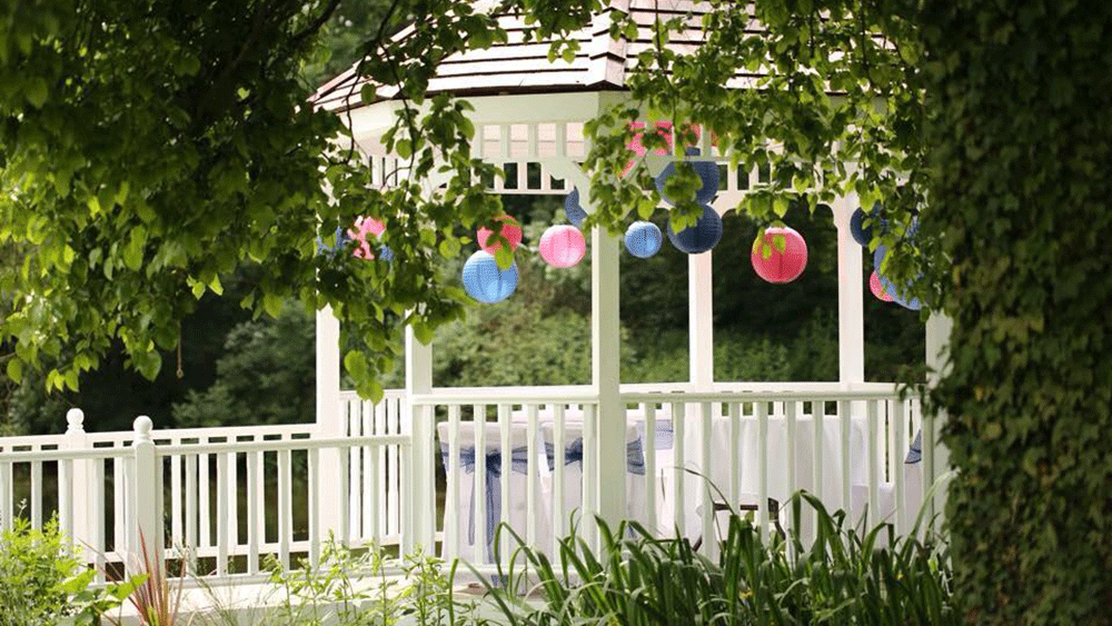 Coloured Lanterns Brighten Lakeside Wedding