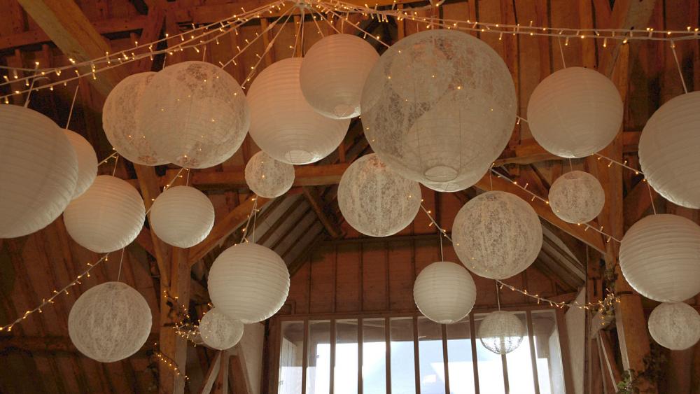 Beams and Lace Lanterns look Stunning at this Wedding 