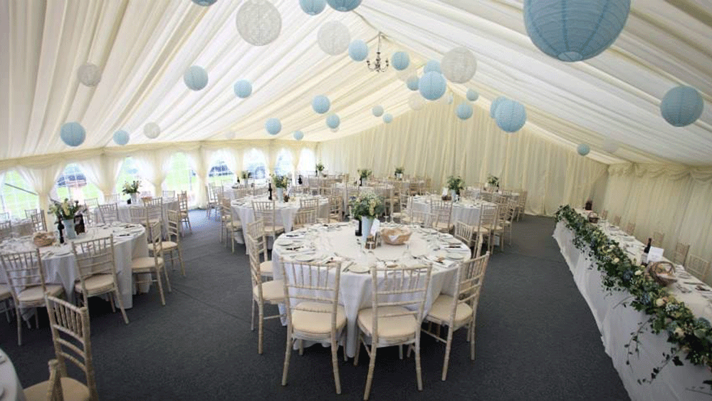 Old School Glamour with Lace Lanterns