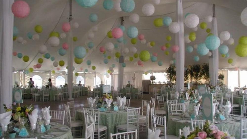 Follow the Trend with Pastel Coloured Lanterns 