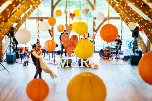 Wedding lanterns and inspirational wedding and marquee paper lantern decoration ideas Wedding Lanterns And Inspirational Wedding And Marquee Paper Lantern Decoration Ideas