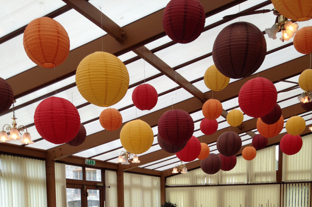 Traditionally Rich Autumnal Style Lanterns