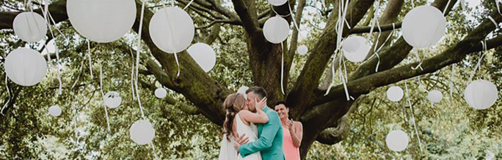 Outdoor round lanterns